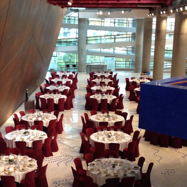 Hall Botadura